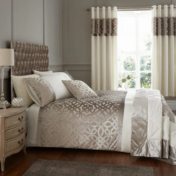 Catherine Lansfield Natural Lattice Cut Velvet Bedspread 4 Catherine Lansfield Natural Lattice Cut Velvet Bedspread - Image 4