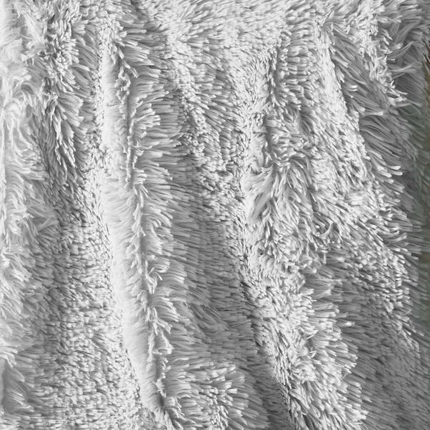 Catherine Lansfield Cuddly Deep Pile Throw 14 Catherine Lansfield Cuddly Deep Pile Throw - Image 14