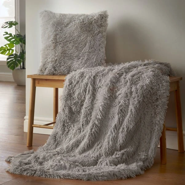 Catherine Lansfield Cuddly Deep Pile Throw 15 Catherine Lansfield Cuddly Deep Pile Throw - Image 15