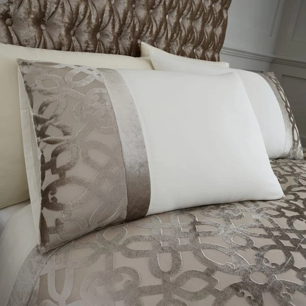 Catherine Lansfield Natural Lattice Cut Velvet Duvet Cover And Pillowcase Set 10 Catherine Lansfield Natural Lattice Cut Velvet Duvet Cover And Pillowcase Set - Image 10