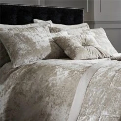 Catherine Lansfield Crushed Velvet Duvet Cover And Pillowcase Set -Catherine Lansfield 30705253 alt01