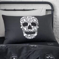 Catherine Lansfield Skulls Reversible Duvet Cover & Pillowcase Set -Catherine Lansfield 30880231 alt01