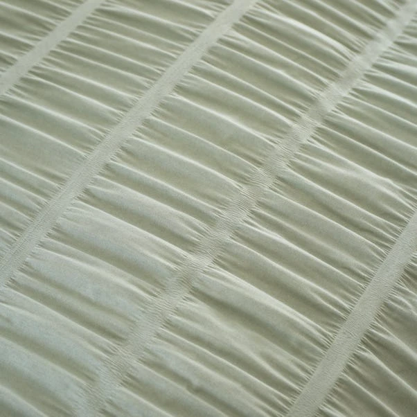 Catherine Lansfield Seersucker Reversible Duvet Cover & Pillowcase Set 10 Catherine Lansfield Seersucker Reversible Duvet Cover & Pillowcase Set - Image 10