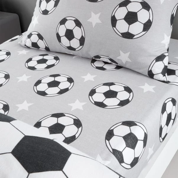 Catherine Lansfield Football Stars Brushed Cotton Fitted Sheet 11 Catherine Lansfield Football Stars Brushed Cotton Fitted Sheet - Image 11