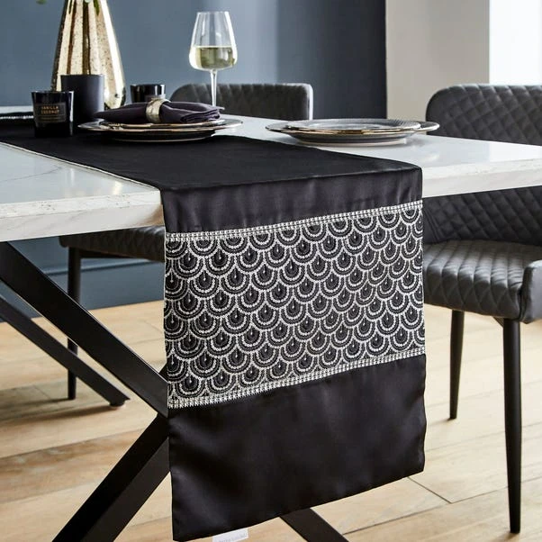 Catherine Lansfield Deco Sequin Table Runner 16 Catherine Lansfield Deco Sequin Table Runner - Image 16