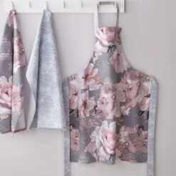 Catherine Lansfield Dramatic Floral Apron