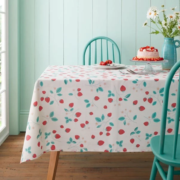 Catherine Lansfield Strawberry Garden Tablecloth 1 Catherine Lansfield Strawberry Garden Tablecloth