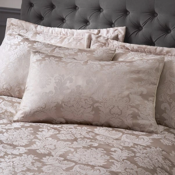 Catherine Lansfield Damask Jacquard Duvet Cover And Pillowcase Set 17 Catherine Lansfield Damask Jacquard Duvet Cover And Pillowcase Set - Image 17