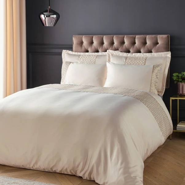 Catherine Lansfield Deco Sequin Duvet Cover And Pillowcase Set 7 Catherine Lansfield Deco Sequin Duvet Cover And Pillowcase Set - Image 7