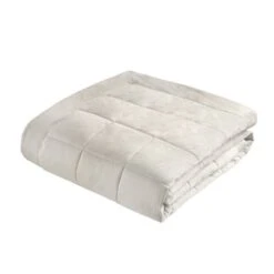 Catherine Lansfield Kingsley Matt Velvet Quilted Bedspread 29 Catherine Lansfield Kingsley Matt Velvet Quilted Bedspread -Catherine Lansfield 30962934 alt01