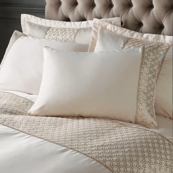 Catherine Lansfield Deco Sequin Duvet Cover And Pillowcase Set 2 Catherine Lansfield Deco Sequin Duvet Cover And Pillowcase Set - Image 2