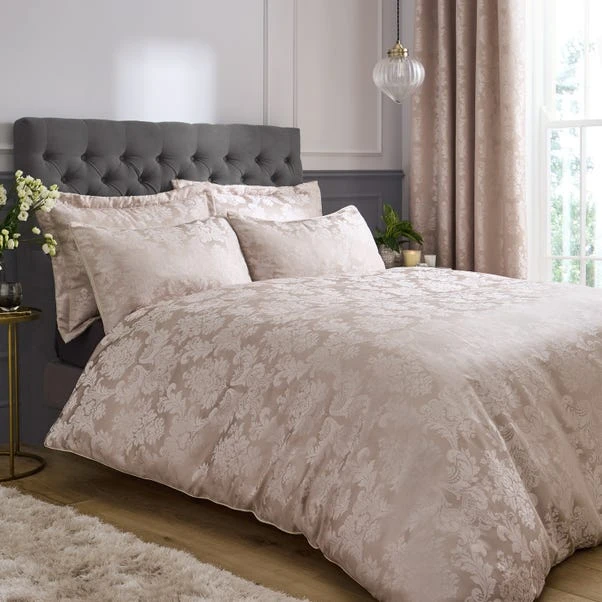 Catherine Lansfield Damask Jacquard Duvet Cover And Pillowcase Set 6 Catherine Lansfield Damask Jacquard Duvet Cover And Pillowcase Set - Image 6