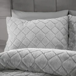 Catherine Lansfield Cosy Diamond Duvet Cover And Pillowcase Set 39 Catherine Lansfield Cosy Diamond Duvet Cover And Pillowcase Set -Catherine Lansfield 30962979 alt01