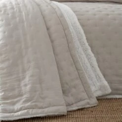 Catherine Lansfield Cosy Nori Soft Sherpa Bedspread 18 Catherine Lansfield Cosy Nori Soft Sherpa Bedspread -Catherine Lansfield 30962990 alt05