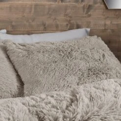 Catherine Lansfield Super Kingsize Cuddly Faux Fur Duvet Cover And Pillowcase Set 7 Catherine Lansfield Super Kingsize Cuddly Faux Fur Duvet Cover And Pillowcase Set -Catherine Lansfield 30962995 alt01