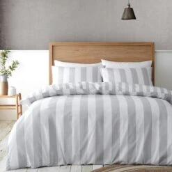 Catherine Lansfield Cove Stripe Duvet Cover And Pillowcase Set -Catherine Lansfield 30963023
