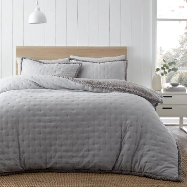 Catherine Lansfield Cosy Nori Soft Sherpa Duvet Cover And Pillowcase Set 7 Catherine Lansfield Cosy Nori Soft Sherpa Duvet Cover And Pillowcase Set - Image 7