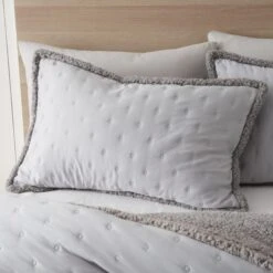 Catherine Lansfield Cosy Nori Soft Sherpa Duvet Cover And Pillowcase Set 27 Catherine Lansfield Cosy Nori Soft Sherpa Duvet Cover And Pillowcase Set -Catherine Lansfield 30963040 alt01