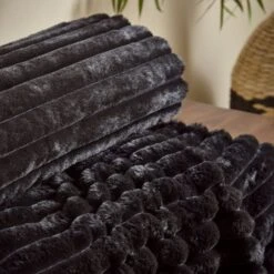 Cosy Ribbed Throw 130cm X 170cm 39 Cosy Ribbed Throw 130cm X 170cm -Catherine Lansfield 30966077 alt01