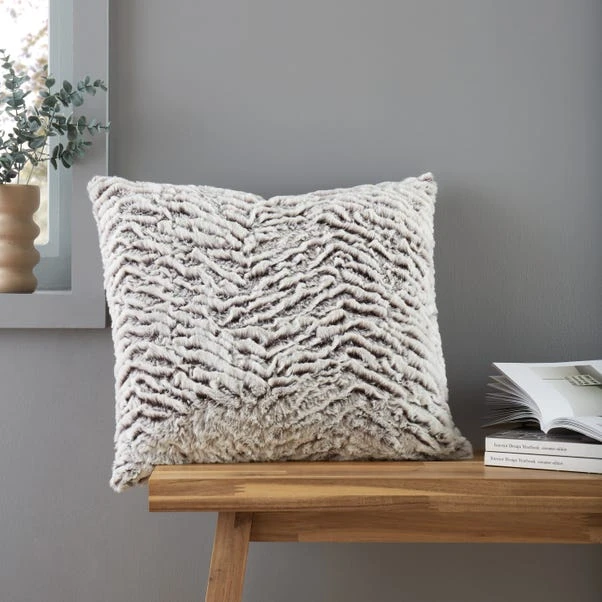 Catherine Lansfield Wolf Square Cushion 1 Catherine Lansfield Wolf Square Cushion