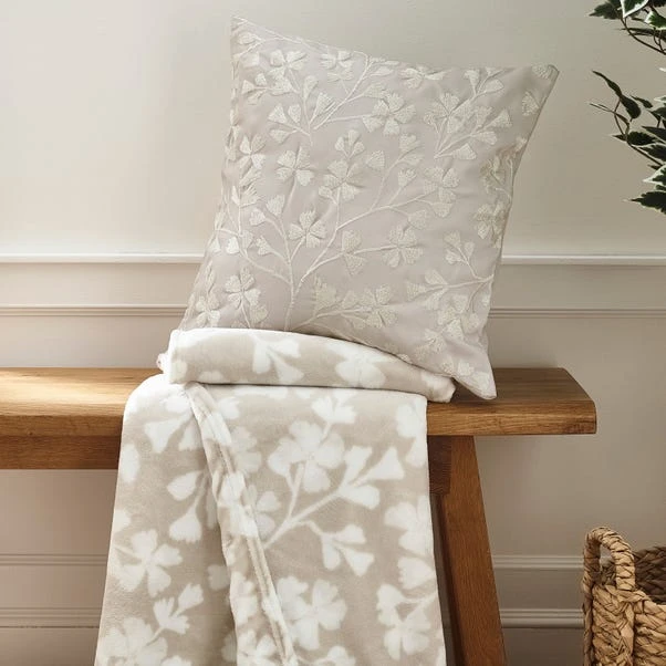 Catherine Lansfield Brooke Floral Cushion 2 Catherine Lansfield Brooke Floral Cushion - Image 2
