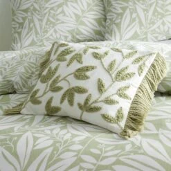 Catherine Lansfield Tufted Sorrel Leaf Cushion -Catherine Lansfield 30974193
