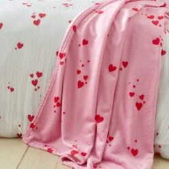 Catherine Lansfield Hearts Pink Fleece Throw 200cm X 240cm -Catherine Lansfield 30976432 alt02