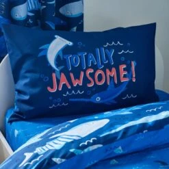 Catherine Lansfield Jawsome Shark Polycotton Duvet Cover & Pillowcase Set 19 Catherine Lansfield Jawsome Shark Polycotton Duvet Cover & Pillowcase Set -Catherine Lansfield 30977404 alt01