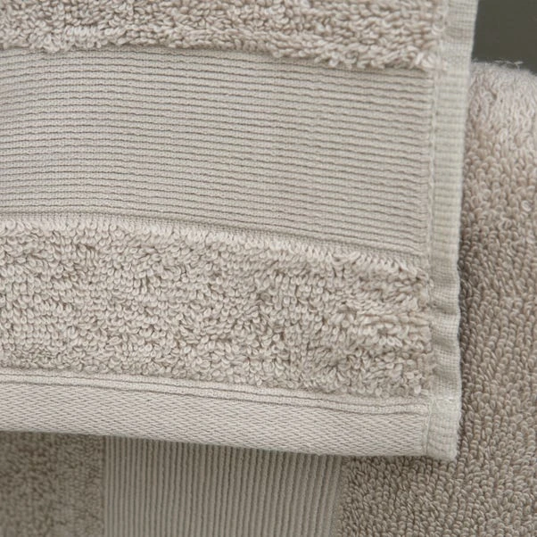 Catherine Lansfield Anti Bacterial 6 Piece Towel Bale 8 Catherine Lansfield Anti Bacterial 6 Piece Towel Bale - Image 8