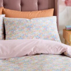 Catherine Lansfield Darcy Floral Reversible Duvet Cover & Pillowcase Set -Catherine Lansfield 30982998 alt01
