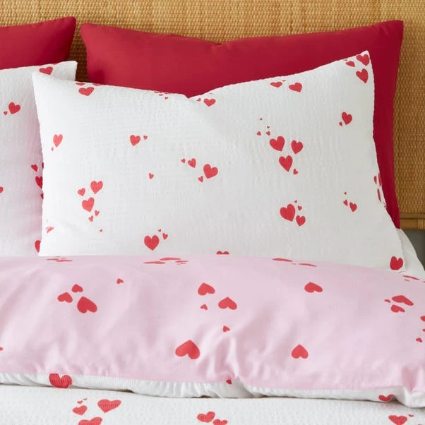 Catherine Lansfield Seersucker Heart Reversible Duvet Cover & Pillowcase Set 9 Catherine Lansfield Seersucker Heart Reversible Duvet Cover & Pillowcase Set - Image 9