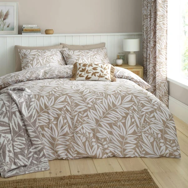Catherine Lansfield Sorrel Leaves Reversible Duvet Cover & Pillowcase Set 1 Catherine Lansfield Sorrel Leaves Reversible Duvet Cover & Pillowcase Set