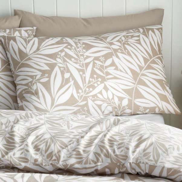 Catherine Lansfield Sorrel Leaves Reversible Duvet Cover & Pillowcase Set 2 Catherine Lansfield Sorrel Leaves Reversible Duvet Cover & Pillowcase Set - Image 2