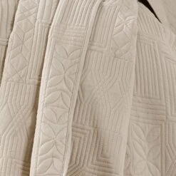 Catherine Lansfield Folkstone Geo Bedspread 9 Catherine Lansfield Folkstone Geo Bedspread -Catherine Lansfield 30983055 alt01