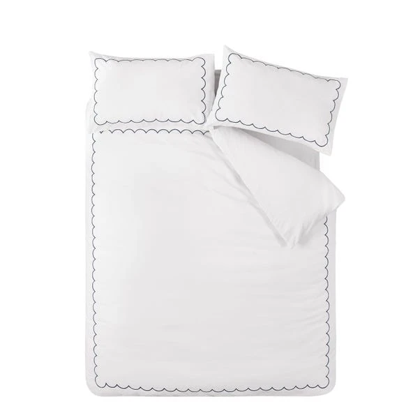 Catherine Lansfield Scallop Border Duvet Cover & Pillowcase Set 9 Catherine Lansfield Scallop Border Duvet Cover & Pillowcase Set - Image 9