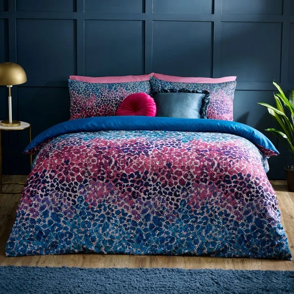 Catherine Lansfield Satin Animal Print Duvet Cover & Pillowcase Set 7 Catherine Lansfield Satin Animal Print Duvet Cover & Pillowcase Set - Image 7