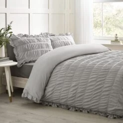 Catherine Lansfield Seersucker Frill Duvet Cover & Pillowcase Set 39 Catherine Lansfield Seersucker Frill Duvet Cover & Pillowcase Set -Catherine Lansfield 30983274 alt02